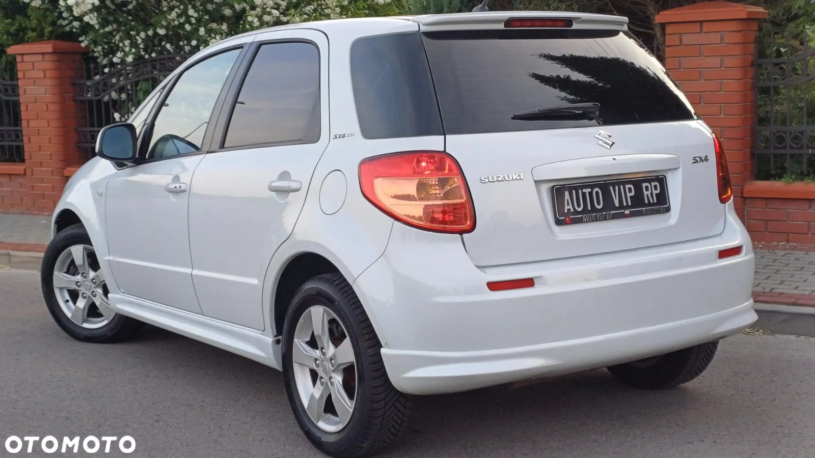Suzuki SX4 1.6 Comfort Plus - 3