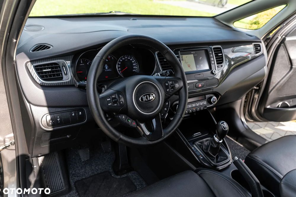 Kia Carens 1.7 CRDi L 7os - 31