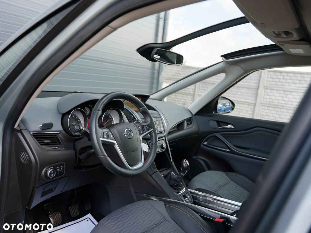 Opel Zafira 1.6 T SIDI Cosmo S&S - 17