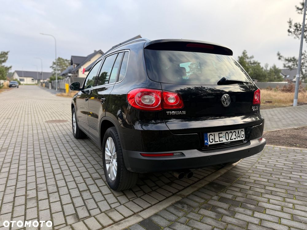 Volkswagen Tiguan 2.0 TDI DPF 4Motion DSG Sport & Style - 4