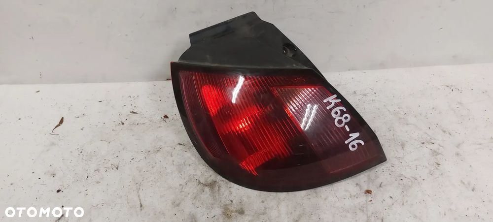 .  LAMPA TYL TYLNA LEWA MITSUBISHI COLT 6 Z30 3D - 1