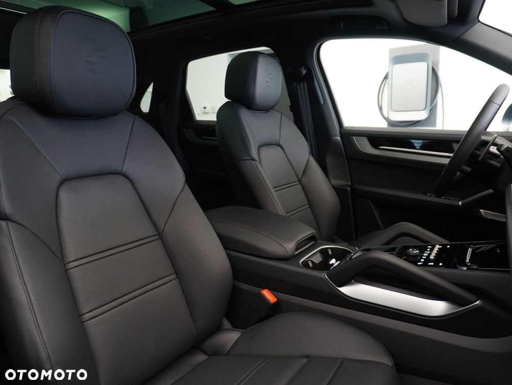 Porsche Cayenne Black Edition - 32