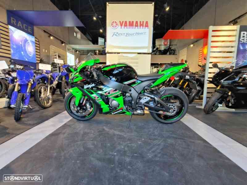 Kawasaki ZX 10R - 8