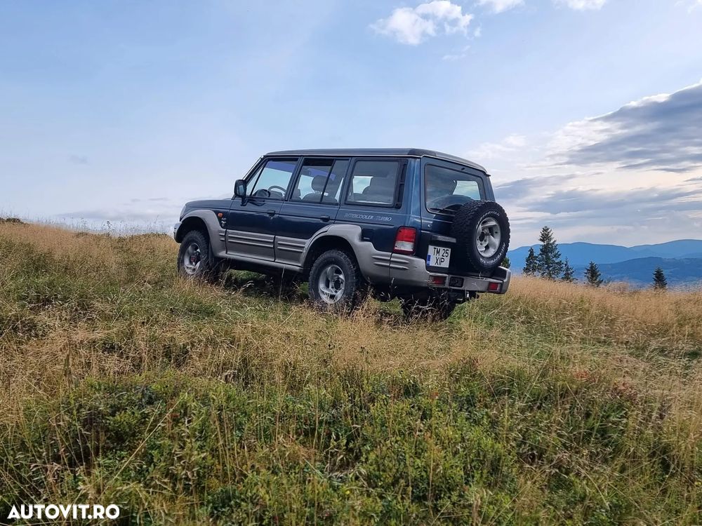 Hyundai Galloper - 1