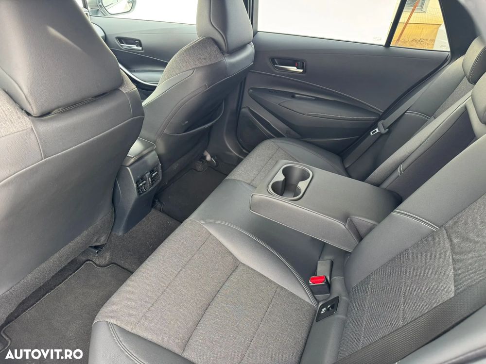 Toyota Corolla 2.0 Hybrid Touring Sports Comfort - 10