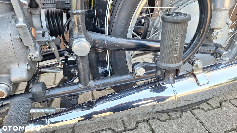 BMW R - 33