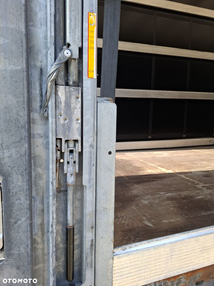 Schmitz Cargobull SCB - 12