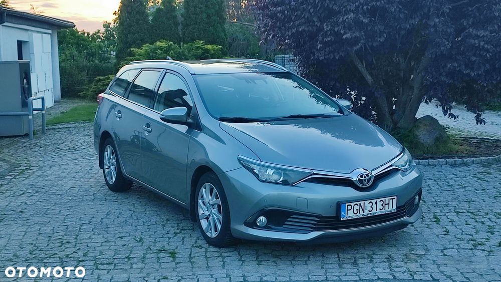 Toyota Auris 1.6 D-4D Premium - 5