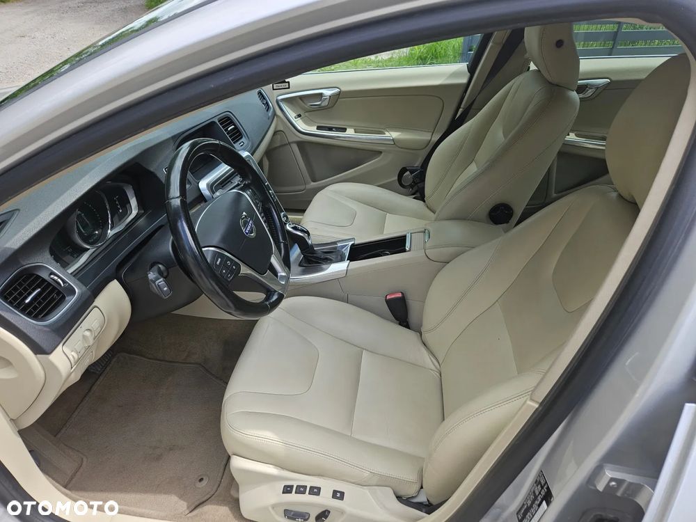 Volvo S60 T5 Momentum - 20