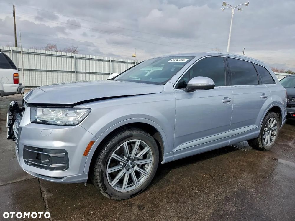 Audi Q7 - 1
