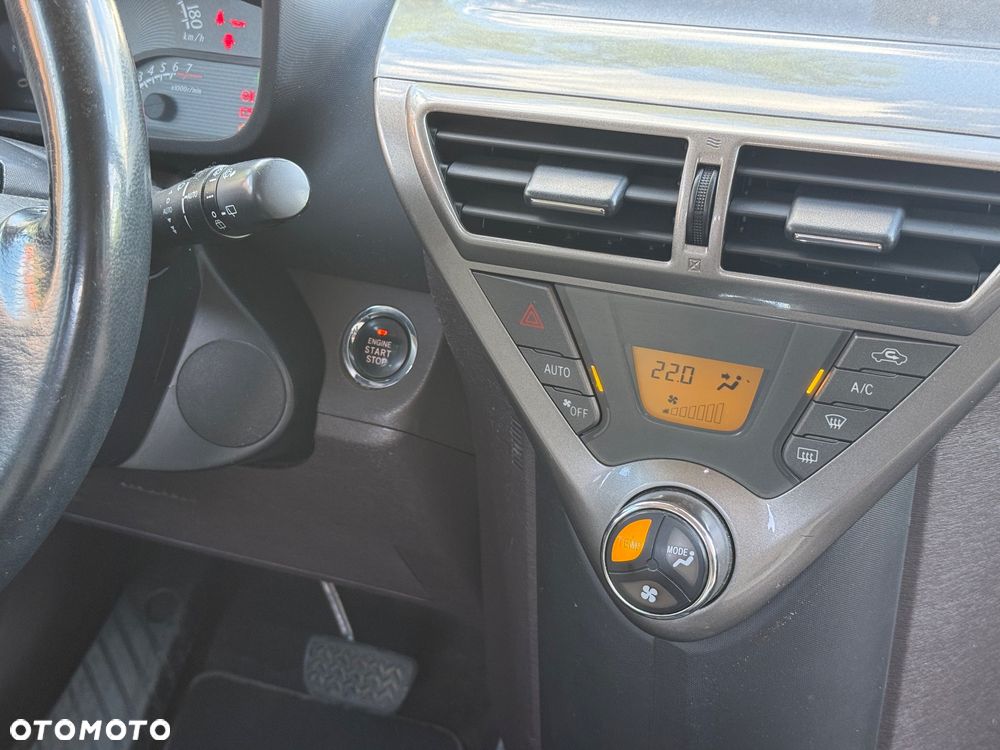 Toyota iQ 1.0 Sol EU5 CVT - 14