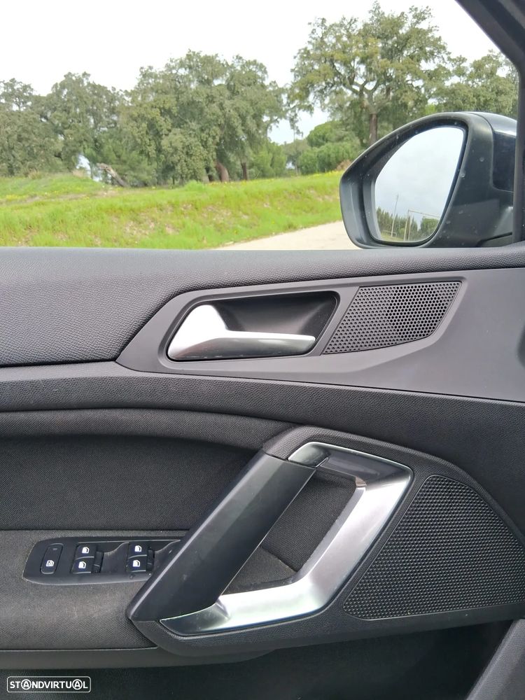 Peugeot 308 HDi FAP 90 Tendance - 10