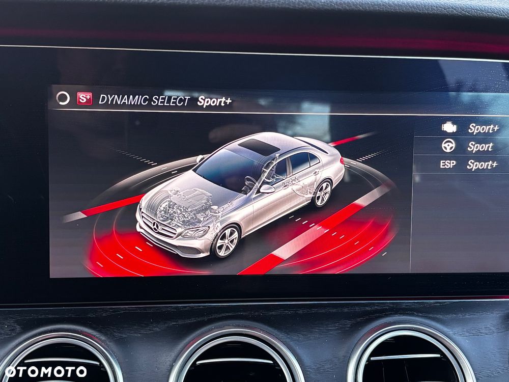 Mercedes-Benz Klasa E 220 d 4Matic 9G-TRONIC Avantgarde - 30