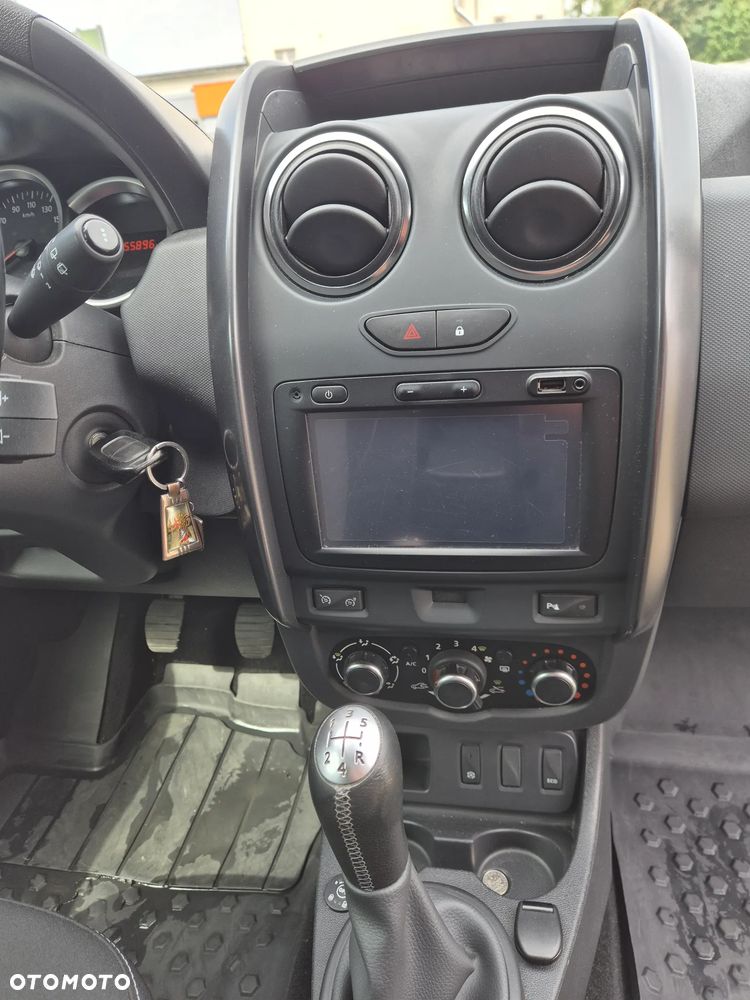 Dacia Duster 1.6 SCe Laureate S&S - 12