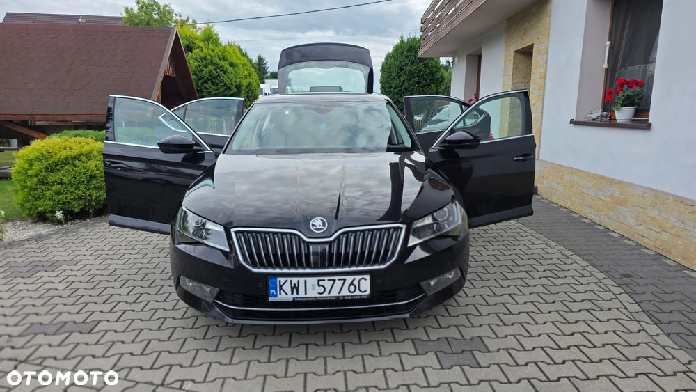 Skoda Superb 2.0 TDI Style DSG - 27