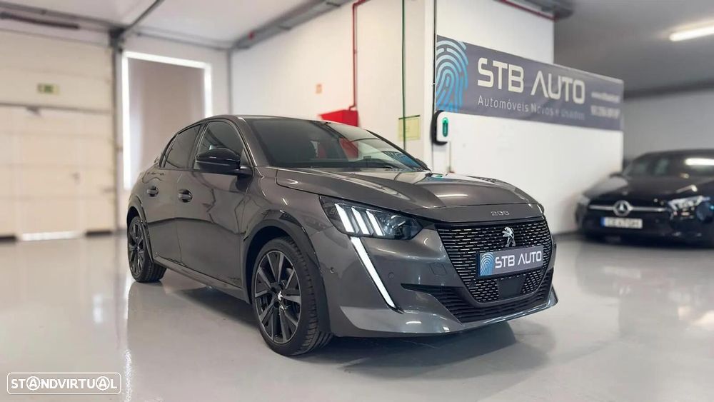 Peugeot 208 - 17