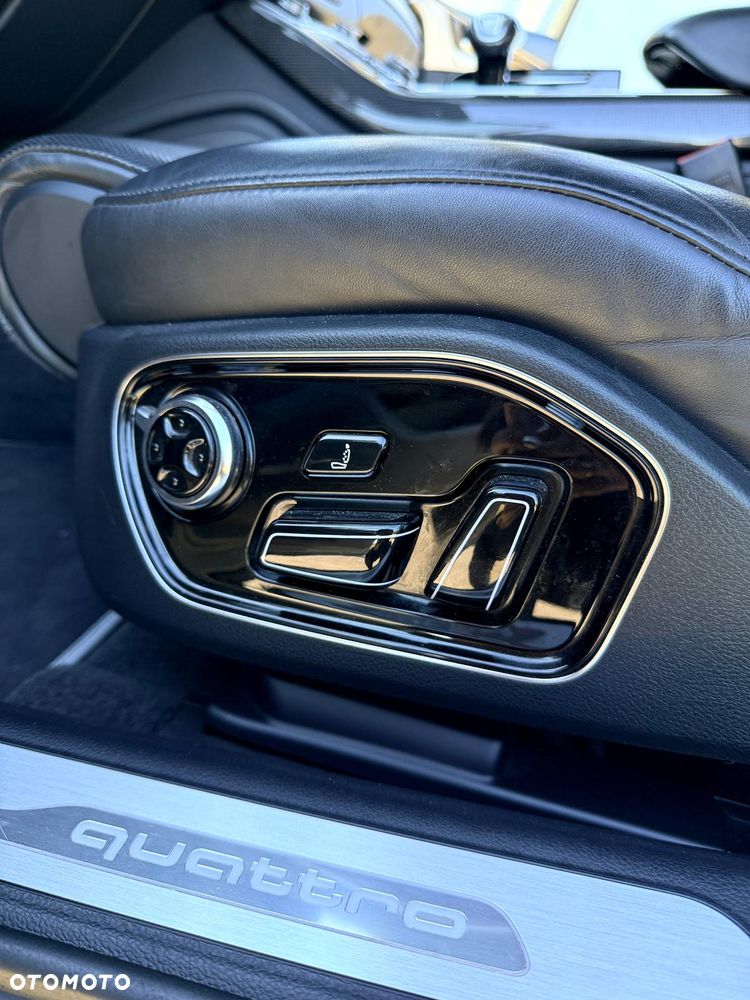 Audi A8 4.2 TDI DPF (clean diesel) quattro tiptronic - 24