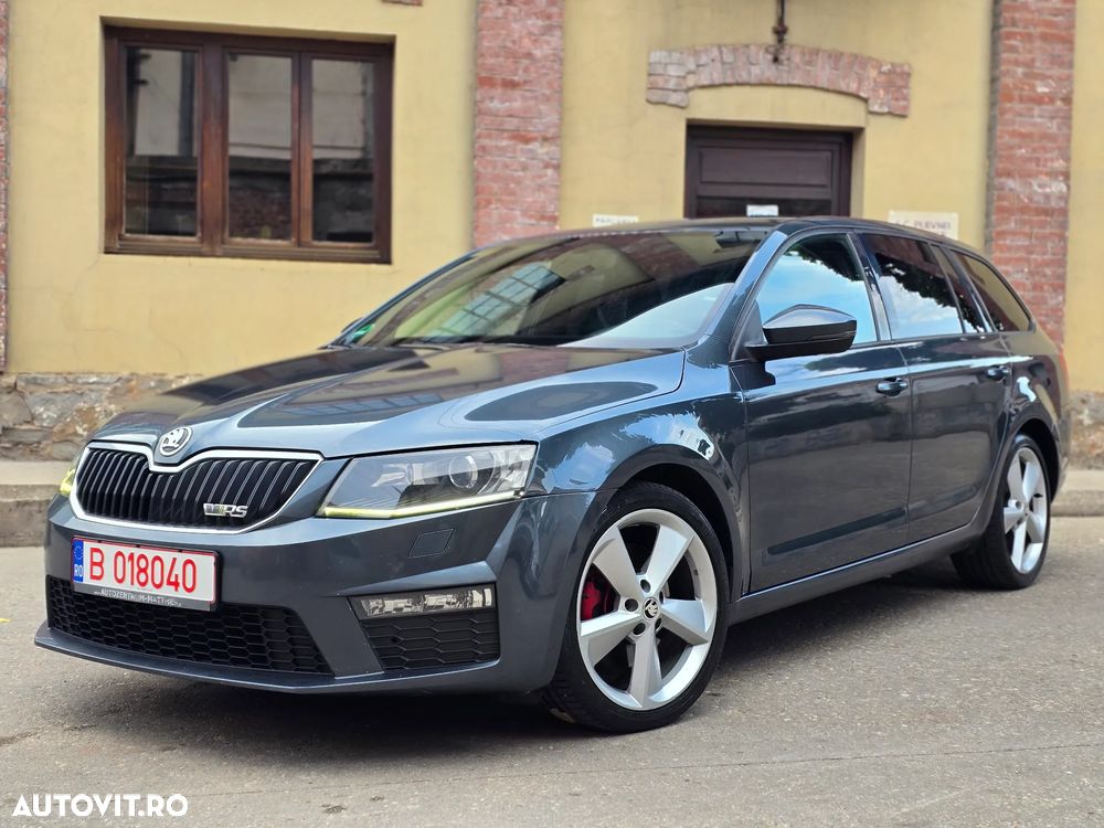 Skoda Octavia 2.0 TDI DSG RS - 1