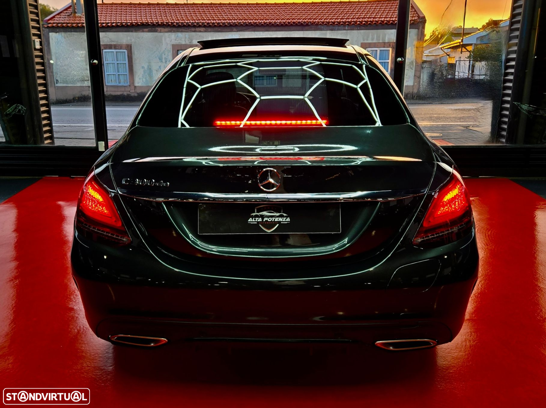 Mercedes-Benz C 300 - 11
