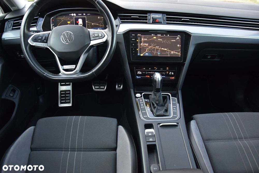 Volkswagen Passat Alltrack 2.0 TDI SCR DSG 4Motion - 13