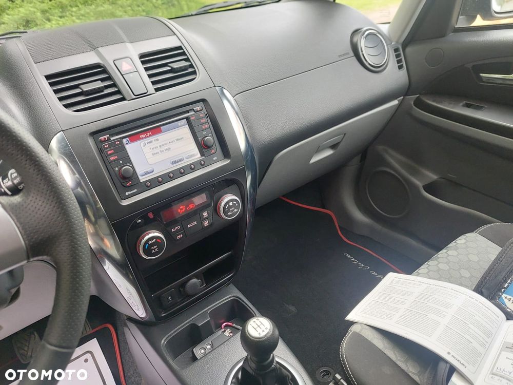 Suzuki SX4 1.6 Premium 4WD - 10