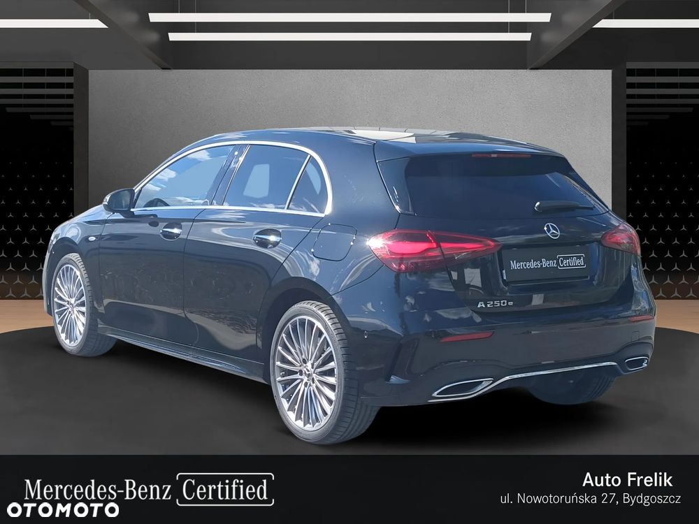 Mercedes-Benz Klasa A 250 e PHEV AMG Line 8G-DCT - 3