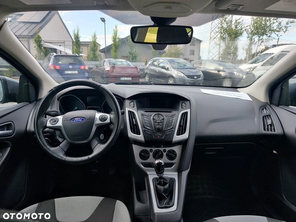 Ford Focus - 12