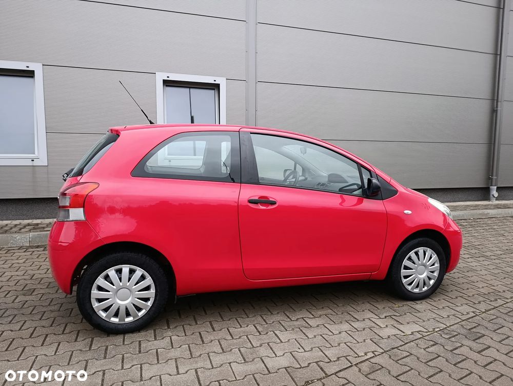 Toyota Yaris 1.0 VVT-i - 15