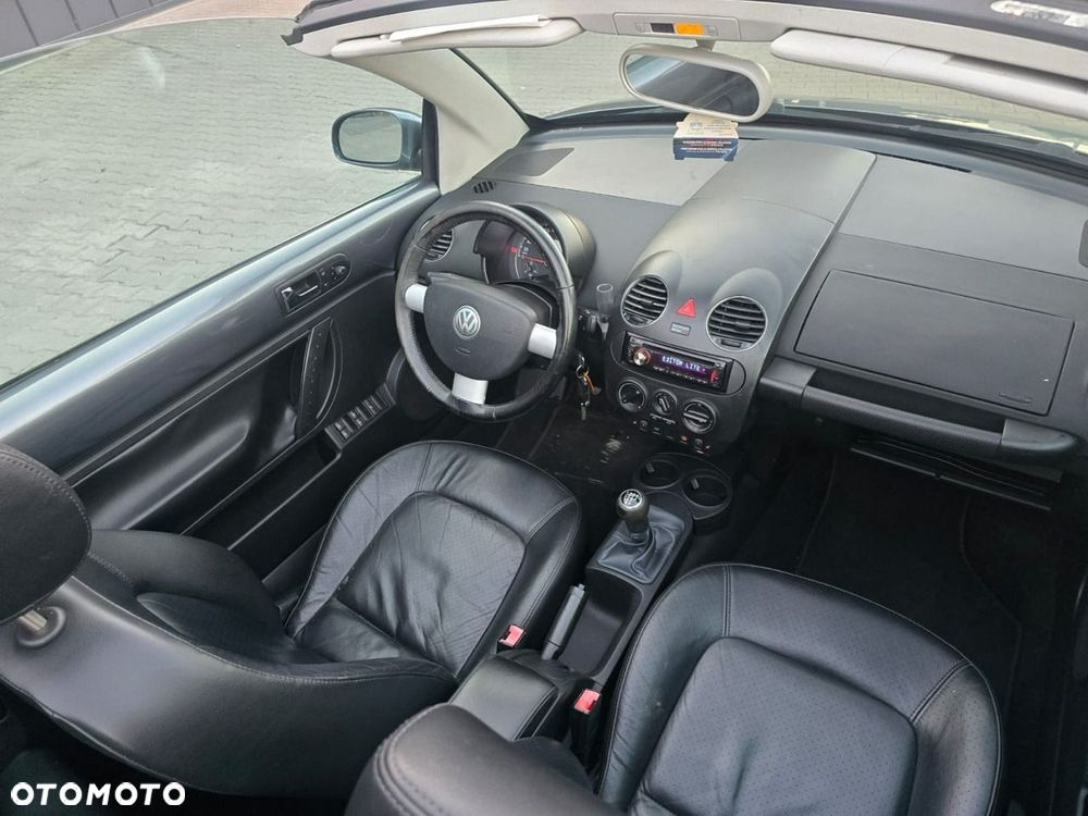 Volkswagen New Beetle - 29