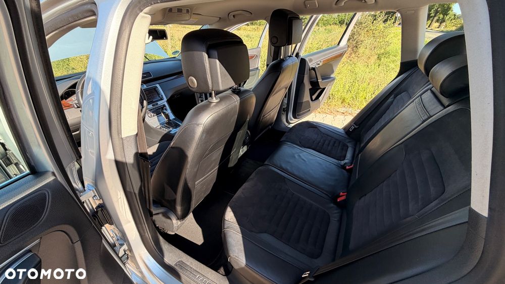 Volkswagen Passat Variant 2.0 TDI DPF Sportline DSG - 10