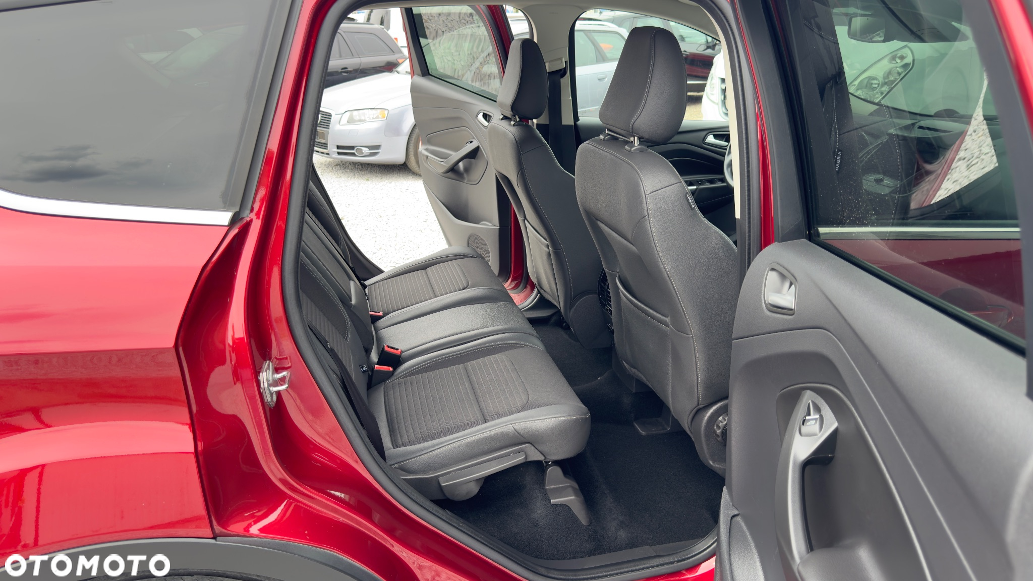 Ford Kuga 2.0 TDCi AWD Titanium - 37