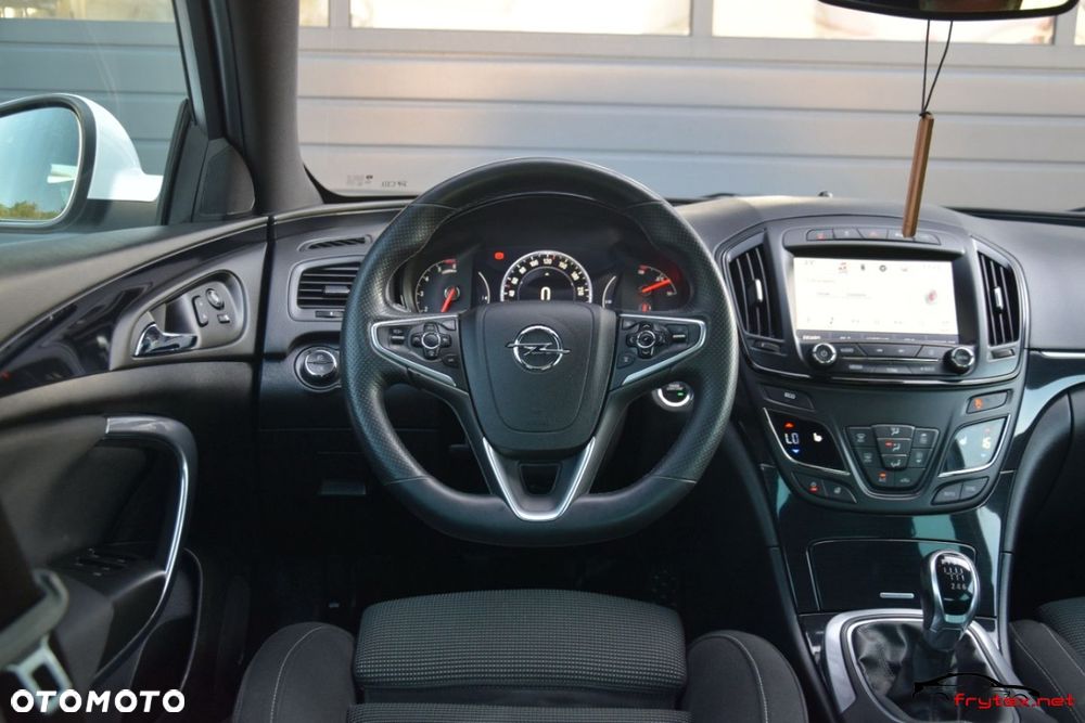 Opel Insignia - 31