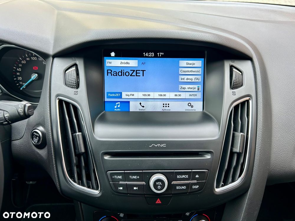 Ford Focus 1.0 EcoBoost Start-Stopp-System ST-LINE STYLE - 26