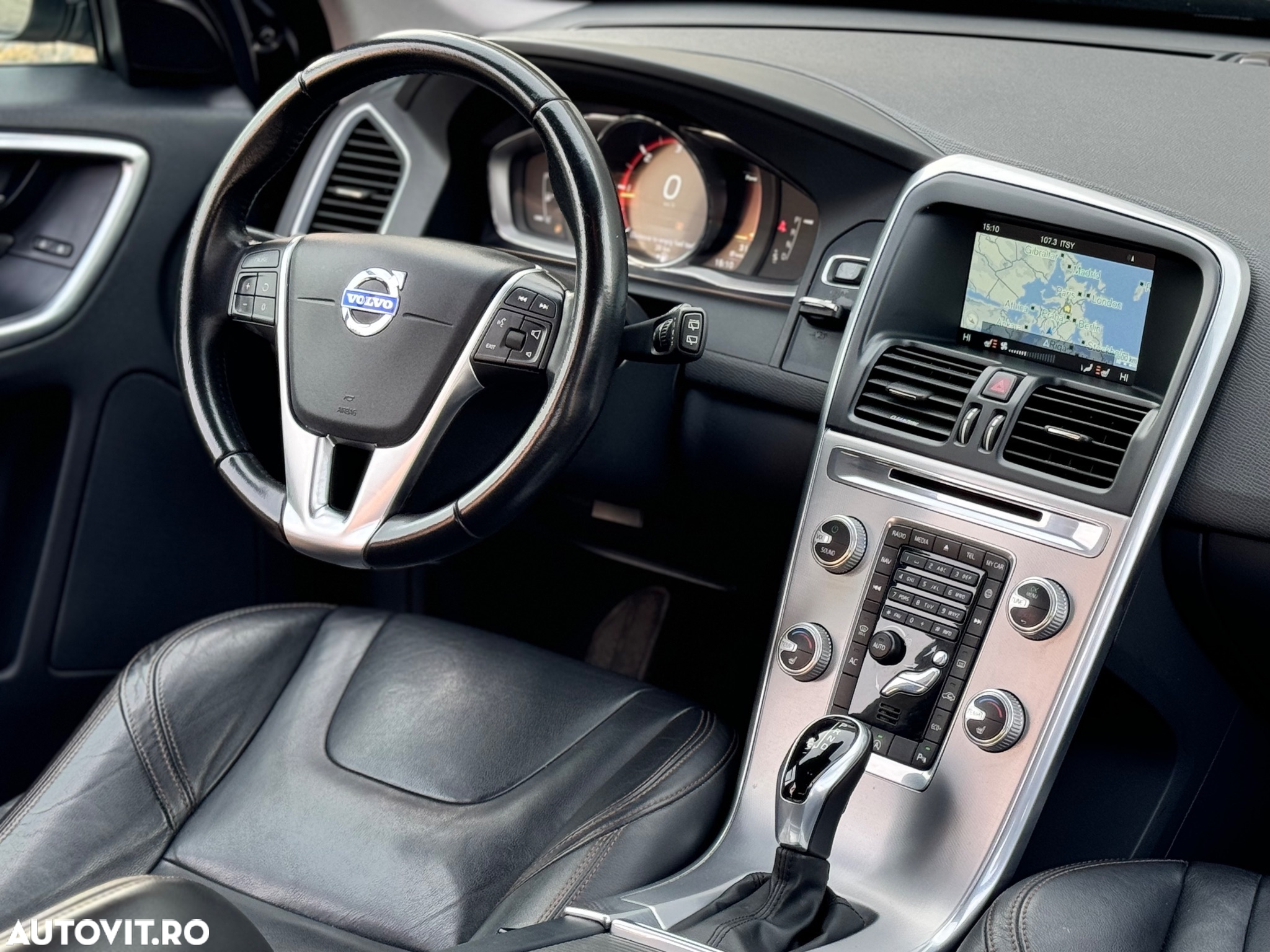 Volvo XC 60 D4 Geartronic Summum - 7