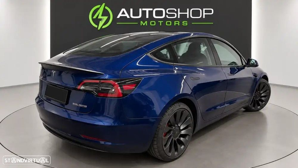 Tesla Model 3 - 3