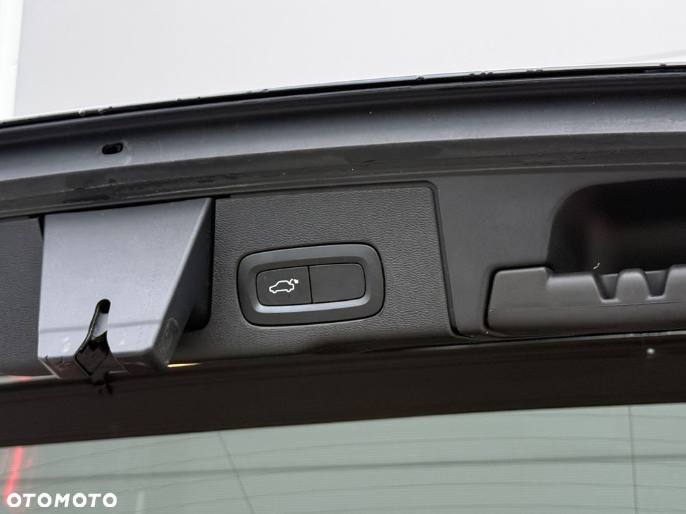 Volvo XC 60 D4 AWD Geartronic Momentum - 10