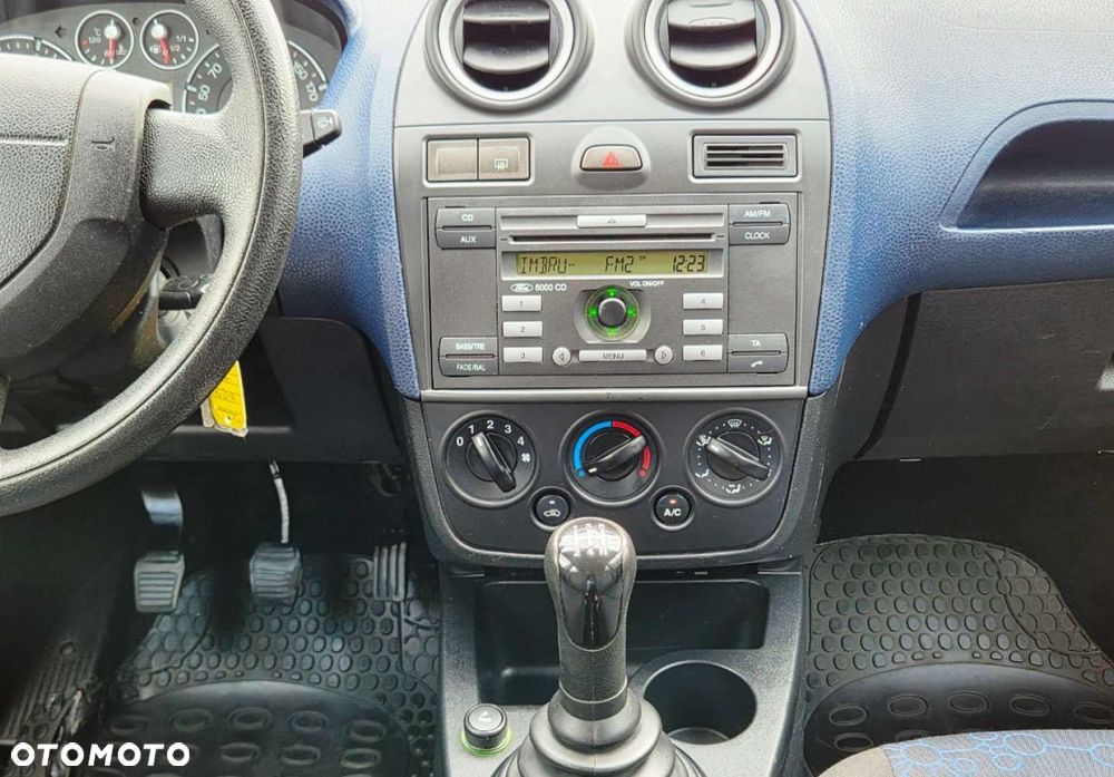 Ford Fiesta - 11