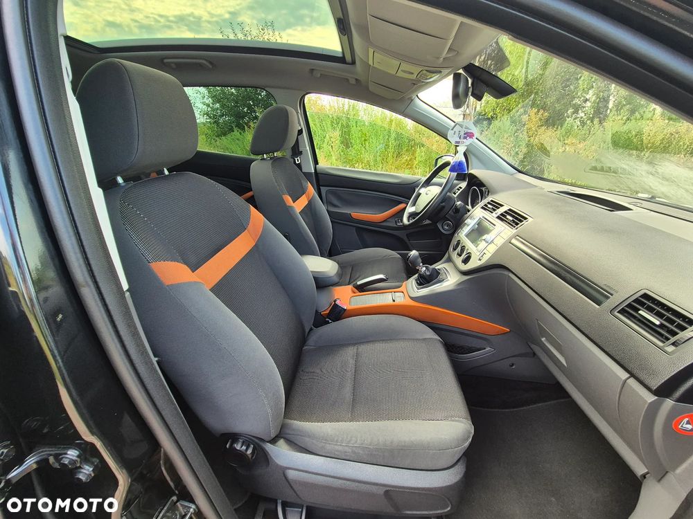 Ford Kuga 2.0 TDCi 2x4 Titanium - 26