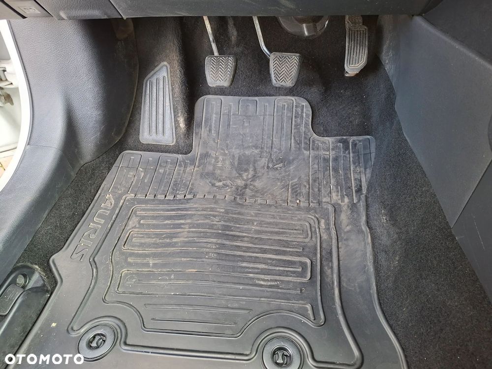 Toyota Auris 1.6 Active - 24