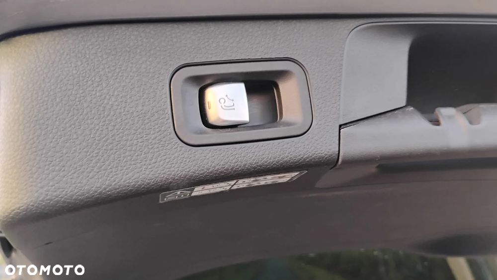 Mercedes-Benz Klasa C 220 d 9G-TRONIC - 15