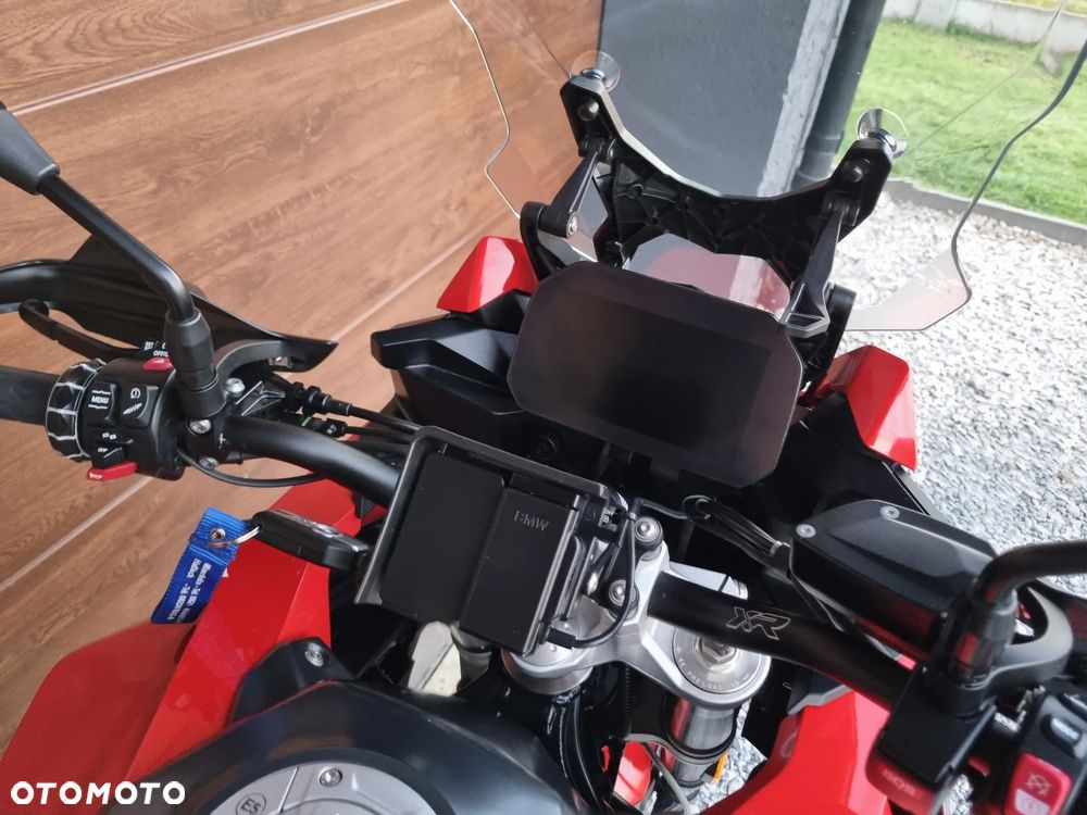 BMW XR - 21