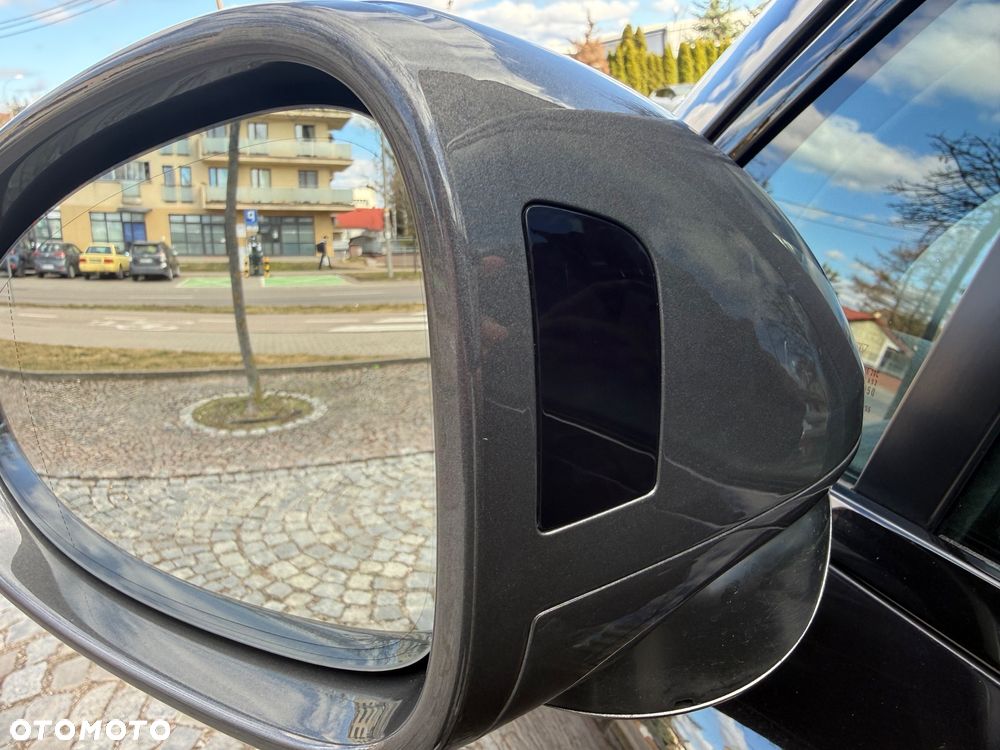 Porsche Macan T - 31