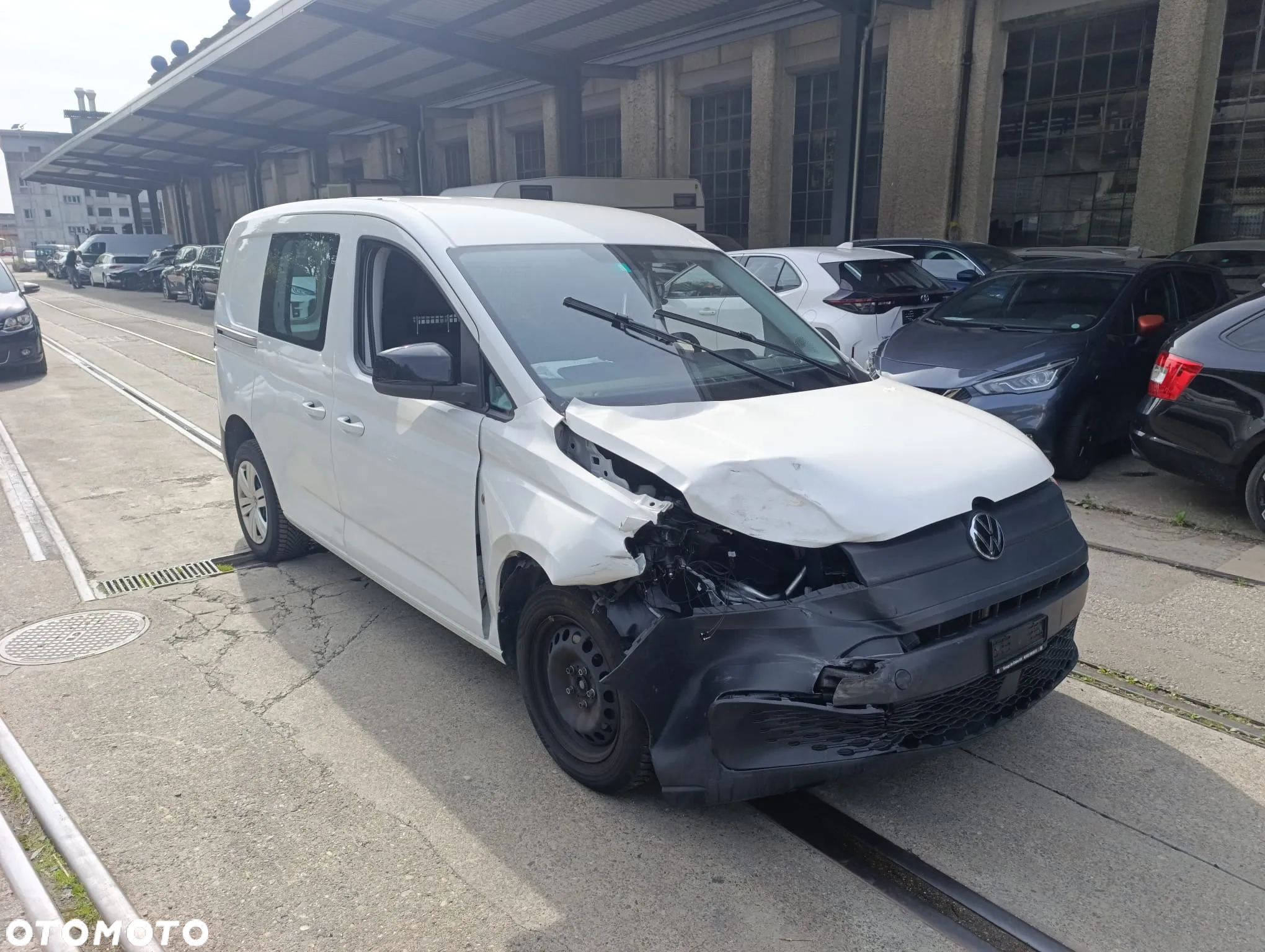Volkswagen Caddy - 2