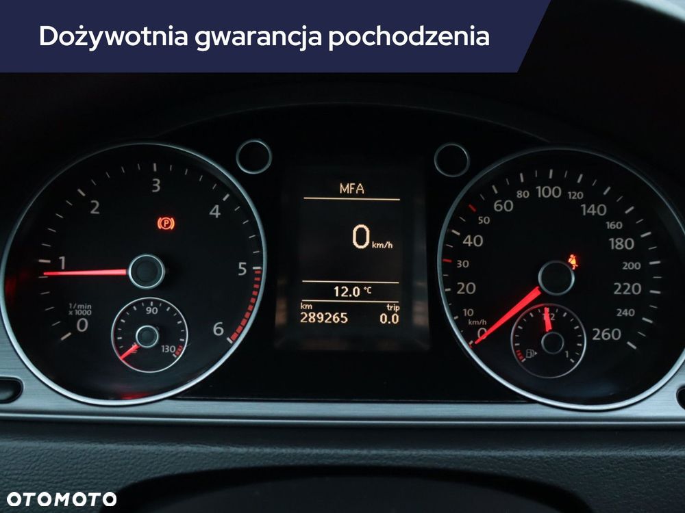 Volkswagen Passat - 13