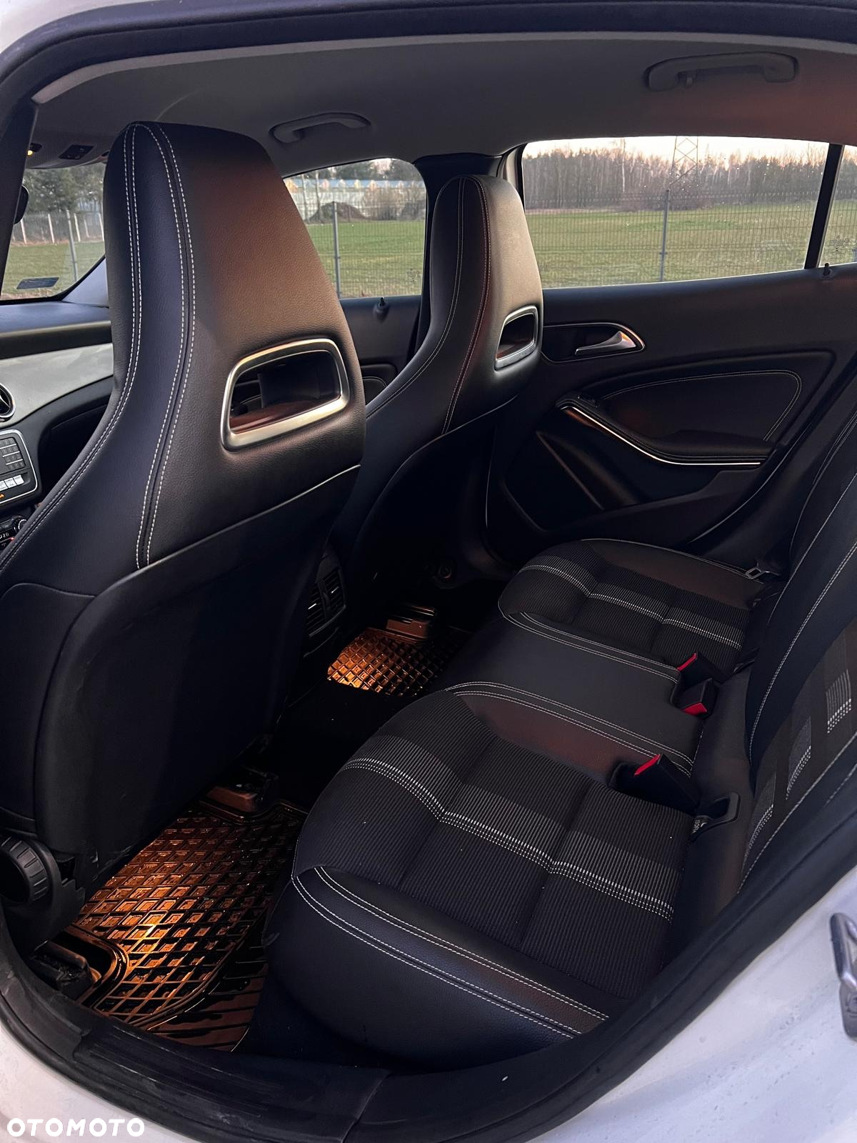 Mercedes-Benz GLA 180 7G-DCT AMG Line - 6