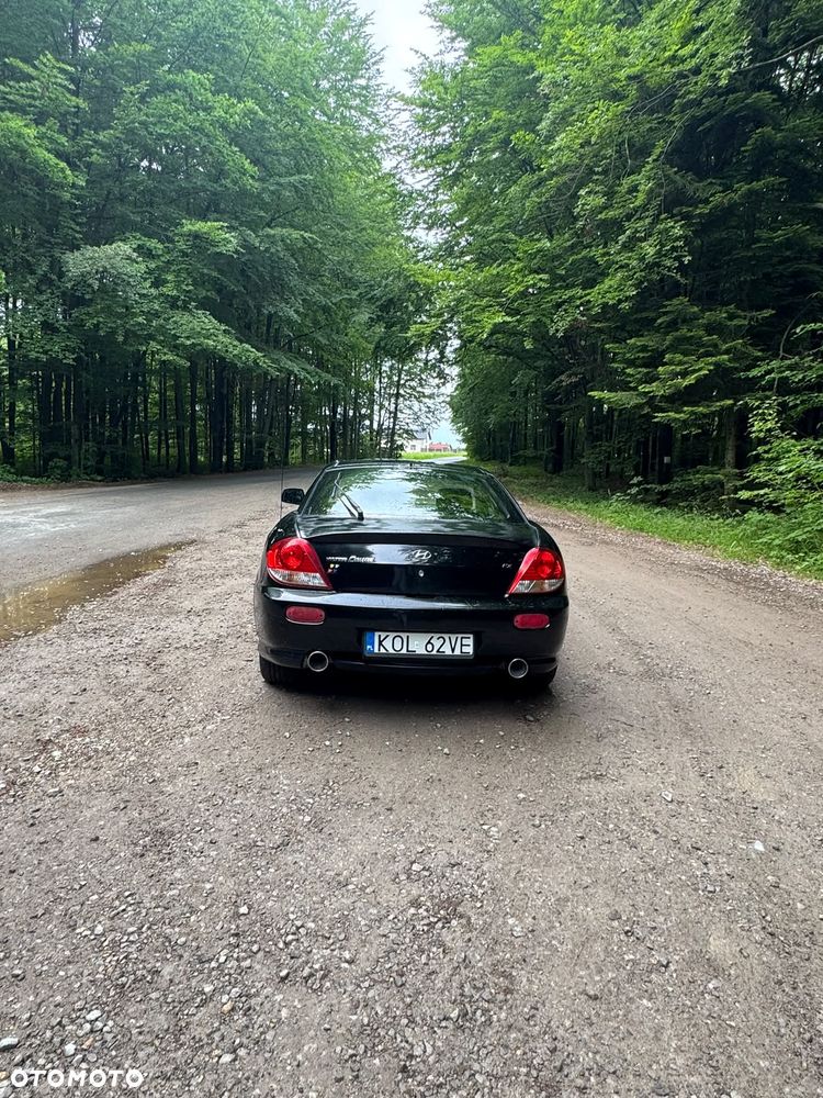 Hyundai Coupe - 4