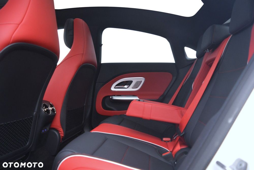 Mercedes-Benz CLA - 8