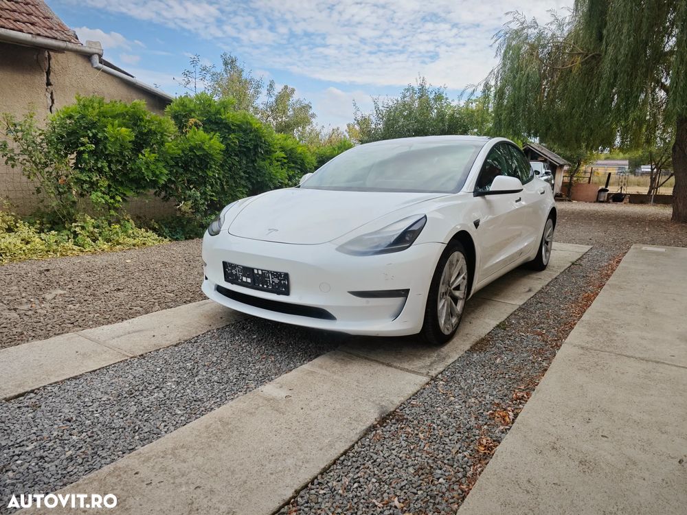 TESLA Model 3 2021 — imagine 2