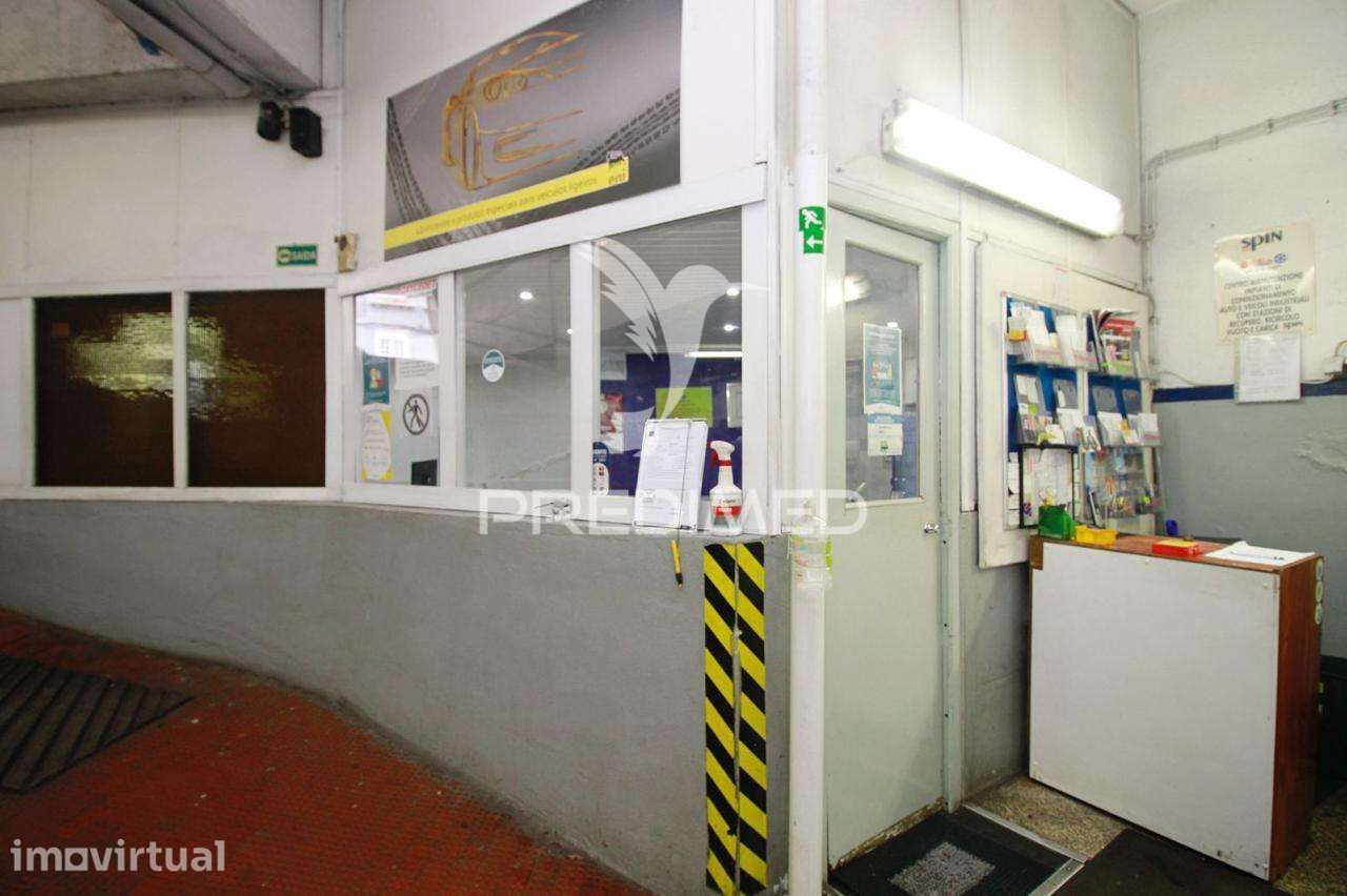 Armazém ou Espaço comercial para Arrendamento junto CP Amadora - Grande imagem: 4/17