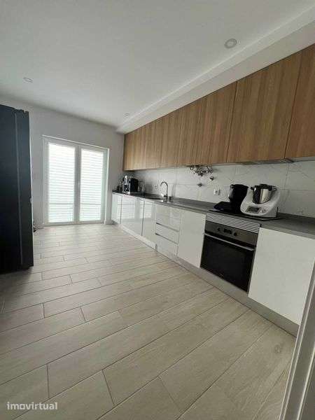 Apartamento T3 SEMI-Novo – Loteamento Frei Miguel, Constância - Grande imagem: 3/8